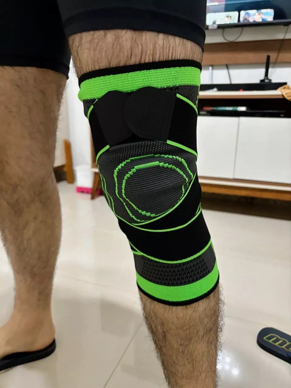 Cliente usando joelheira premium